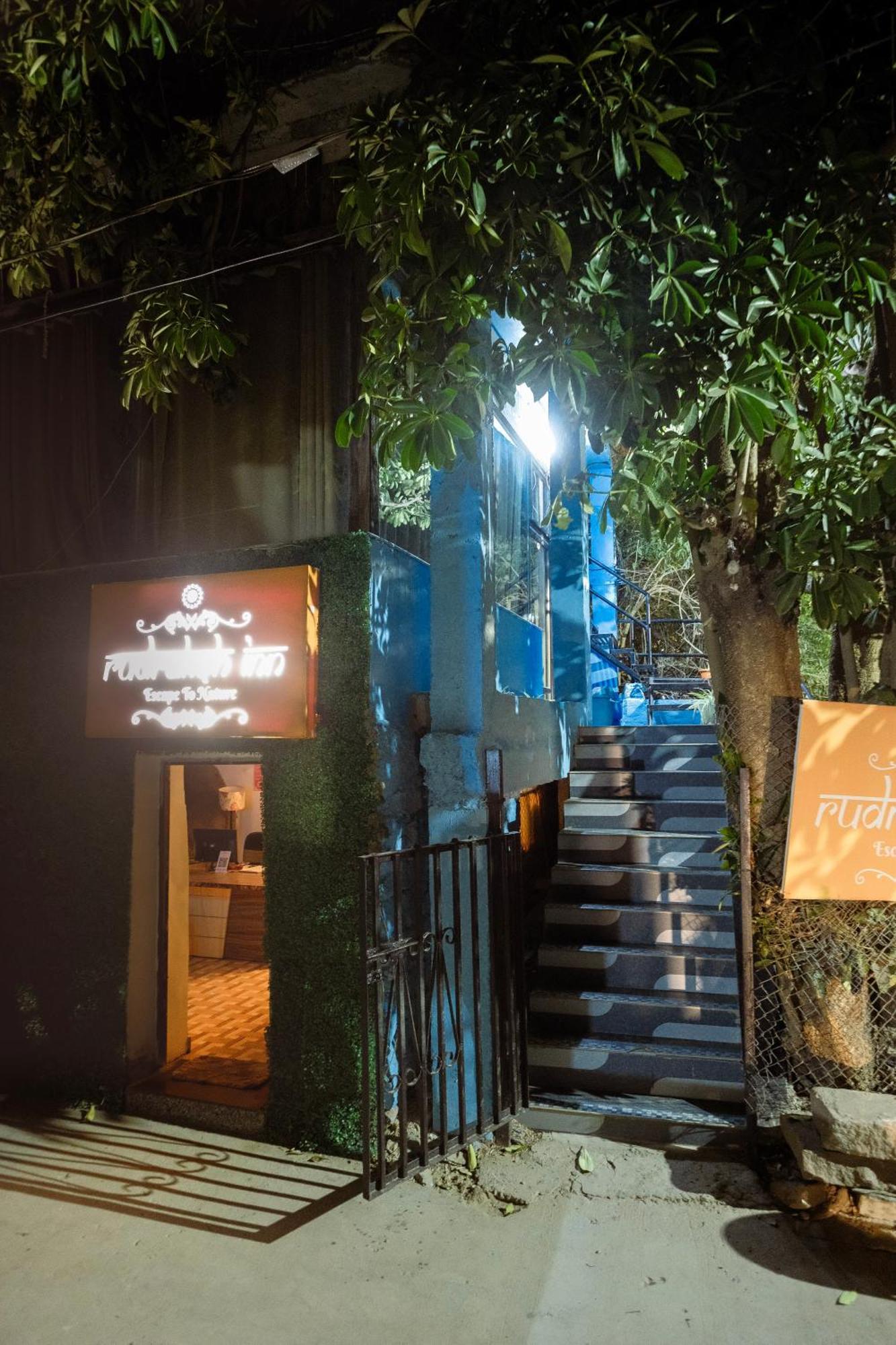Rudraksha Inn Маунт-Абу Экстерьер фото